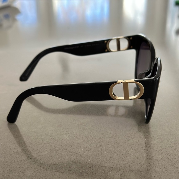 DIOR 30Montaigne Sunglasses BRAND NEW - Picture 3 of 8